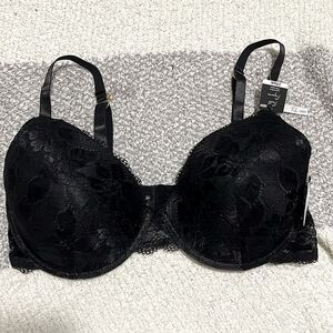 NWT- French Affairs- 38DD